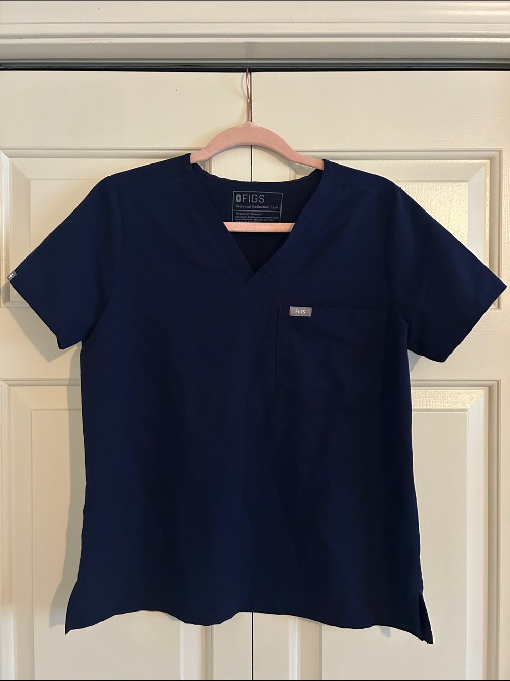 Figs Women’s V-Neck Catarina Scrub Top Navy Blue, S/P